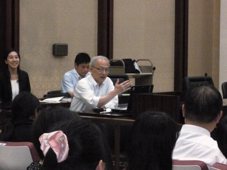 image: Chief Judge Shitara participating in a Q&A session