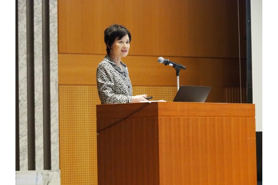 image1: Chief Judge Takabe providing an overview