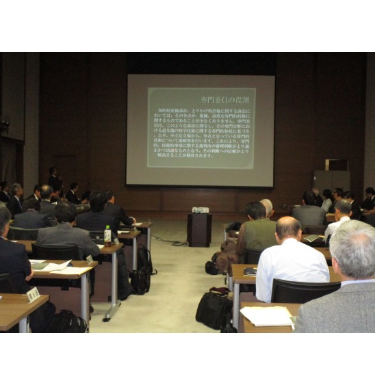 写真:研究会の様子その2