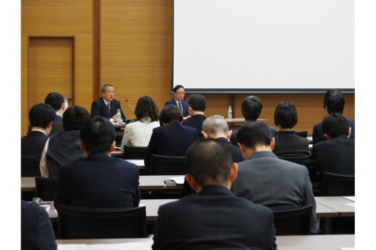 写真：知財高裁研究会の様子（11月29日開催）
