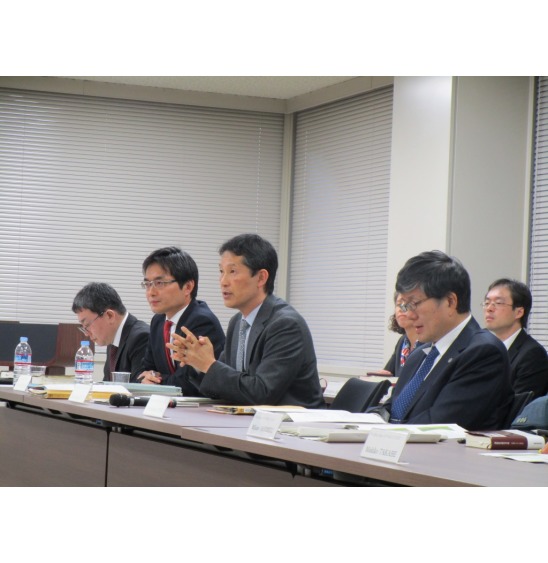 写真：意見交換会の様子1