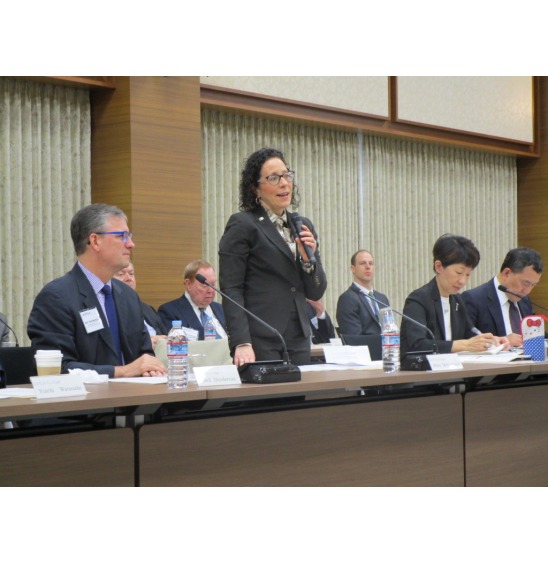 写真：意見交換会の様子1