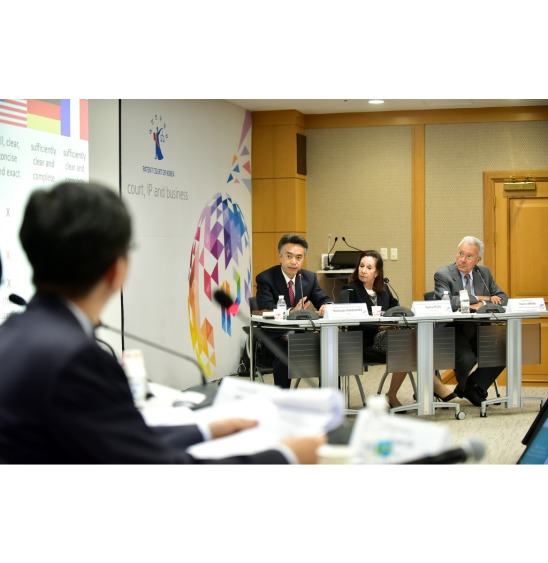 写真：大韓民国で開催された国際知財裁判所会議の様子1