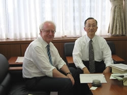 写真:訪問の様子その1